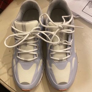 Vionic Women’s Sneakers Size 10 Wide